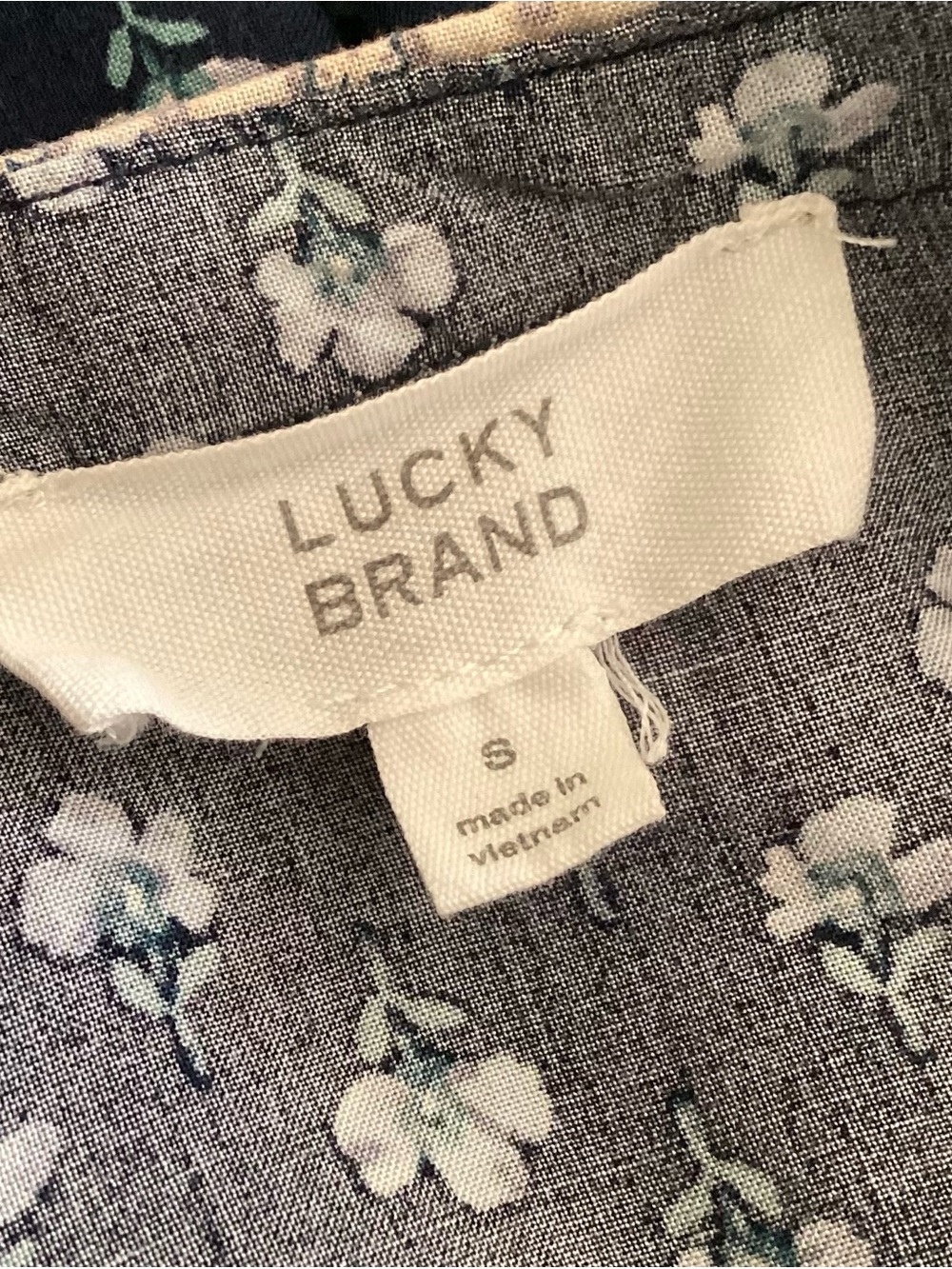 ❤️ LUCKY BRAND Smocked Waist Dress Sz S Navy Blue Floral V-Neck - Picture 7 of 10